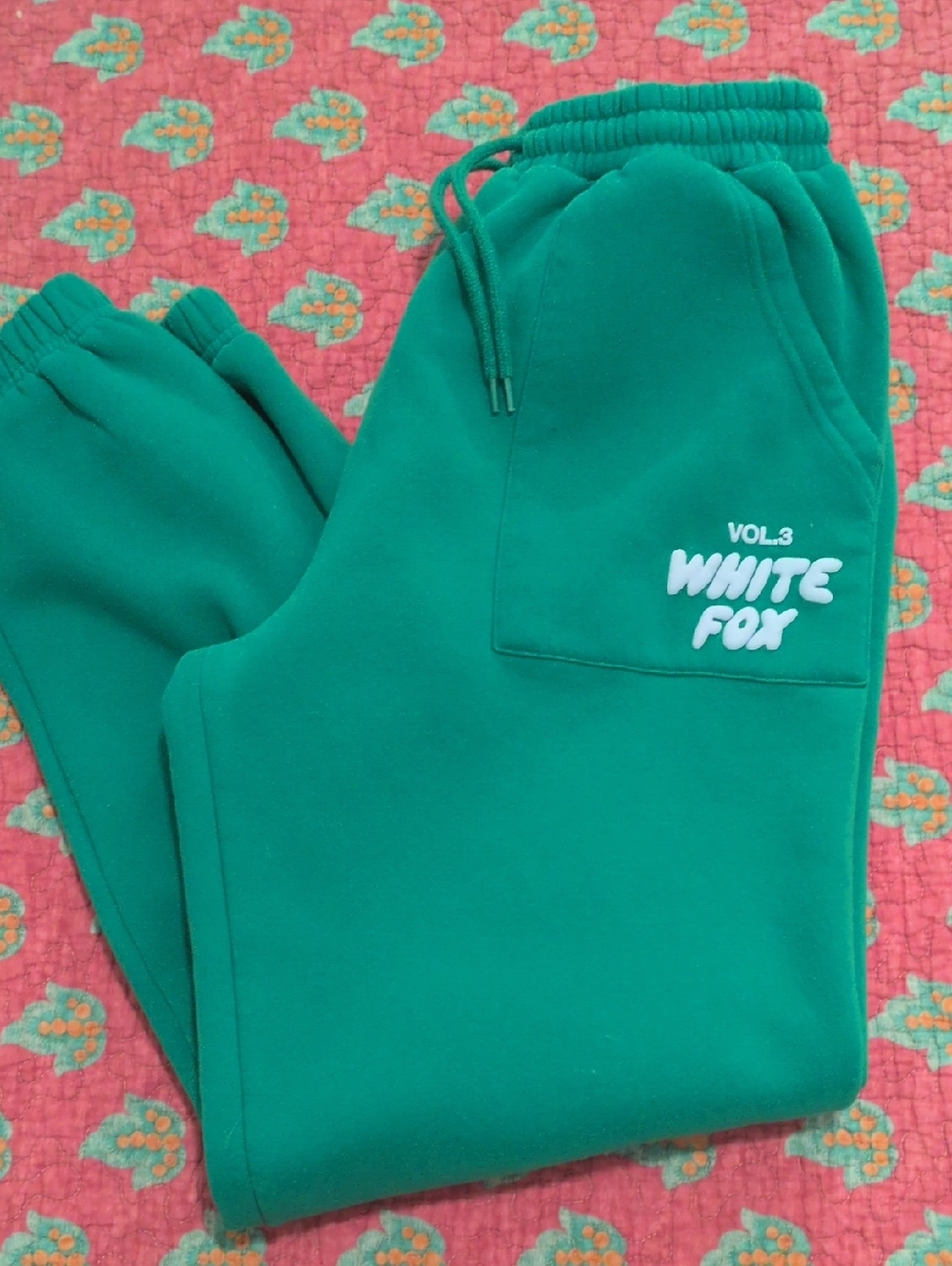 Women's White Fox Green Joggers with Drawstring Waist. NWOT.